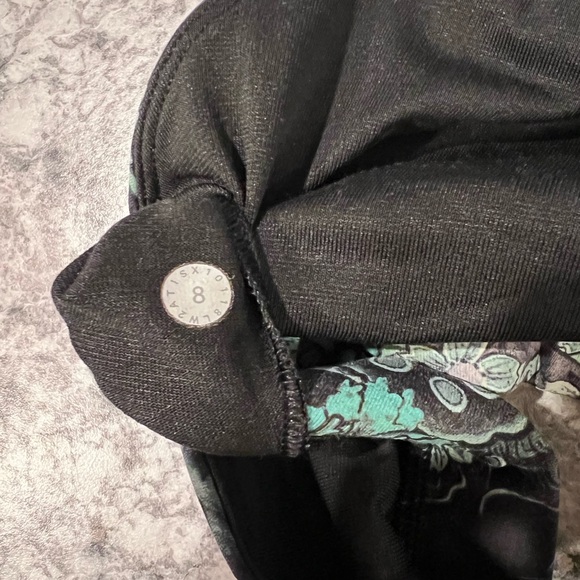 Lululemon Sz 8 Time To Sweat Bra - Picture 3 of 3